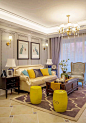 以优雅的美式风格定位，主色调采用蓝灰色系，空间点缀柠檬黄、芥末绿、孔雀蓝,整个空间弥漫着典雅与温馨的格调。 #客厅#