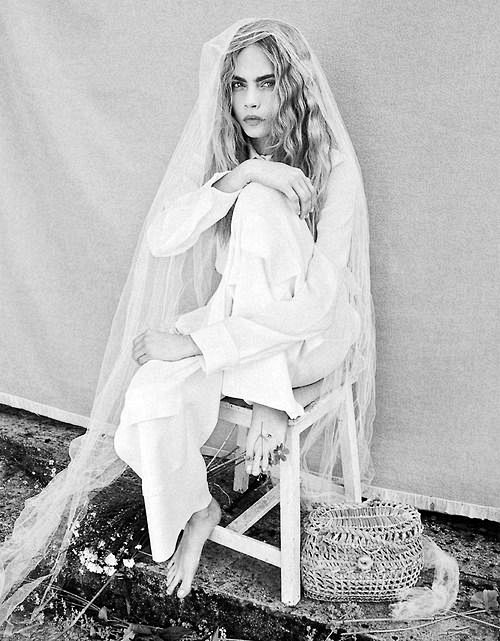 Cara Delevingne | In...