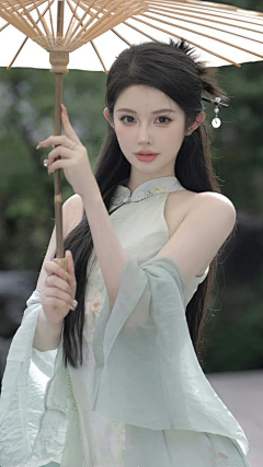 langlangdaxian采集到美女贴贴