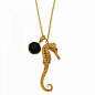 Large Onyx seahorse