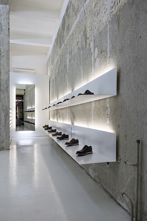 LA SCARPA保加利亚的鞋店设计//...