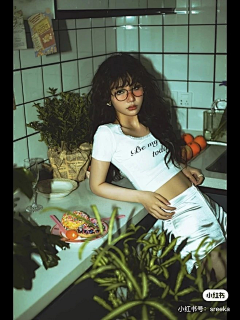 刚刚有萝莉飞过去采集到人物