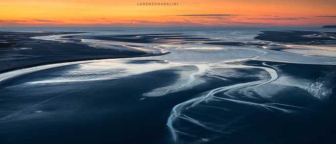 Tides by Lorenzo Nad...