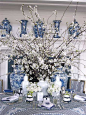 TableScapes...Table Settings / WSH ( Williams Sonoma Home) loves ginger jars as table center pieces. Carolyn Roehm masterful arrangement is just perfect. Via my design chic.