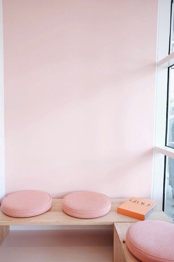 灰粉色墙面，独特的温柔 ​​​​