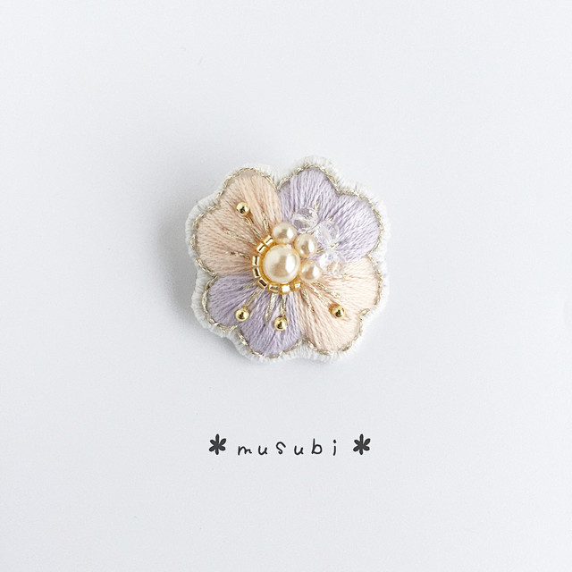 華＊刺繍ブローチ(P)