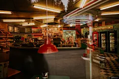 餐厅 栏 灯 光 红色 冰箱 美食摄影图片图片壁纸