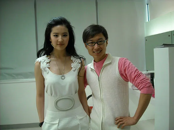 美女刘亦菲艳照流出-花瓣网