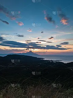阿陀斯山附近的希腊爱琴海海岸