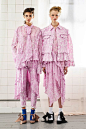 Preen Line Resort 2018 collection, runway looks, beauty, models, and reviews.