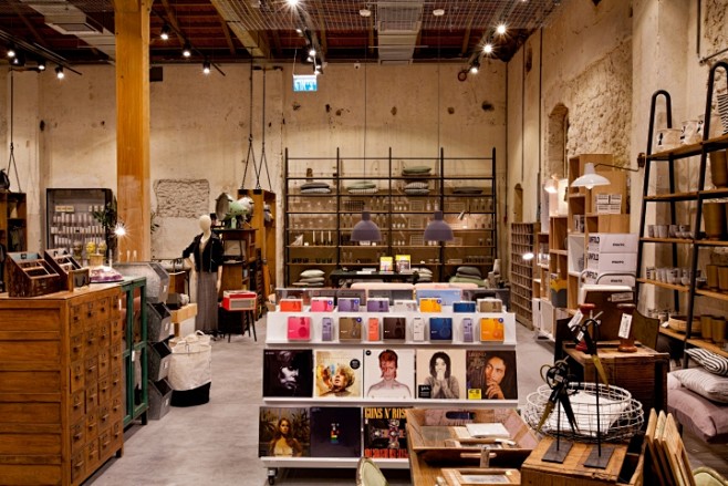 Story Sarona store b...