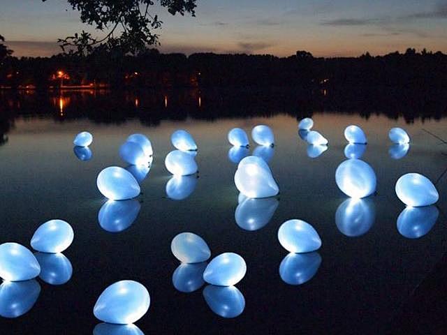 LED Light Balloons
我...