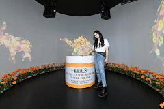 MMNING采集到商业美陈X氛围包装