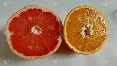 一半橙子，一半葡萄柚
