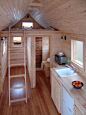 木质房子，小空间都利用上了，挺舒服的~