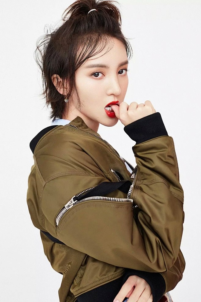 昊闫作品金晨鬼马精灵帅女孩