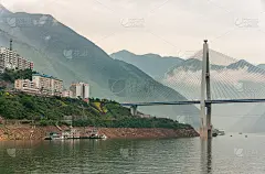 中国新岭长江巴东大桥。