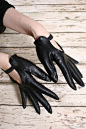 LEATHER GLOVES ​​​​