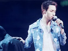  风华绝代 一代巨星张国荣桌面壁纸精选   #精选# #优质#