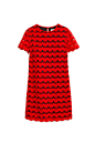 以时尚姿态迎接农历新年：应节必备的10 条红色裙子！