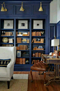 Boiserie blu