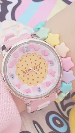 「卡通手机壁纸。少女原宿。粉色少女心。可爱日系韩系。锁屏壁纸」❤️