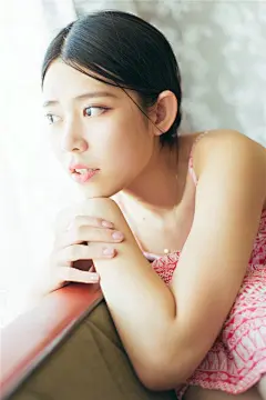 气质美女甜美生活照安卓手机壁纸