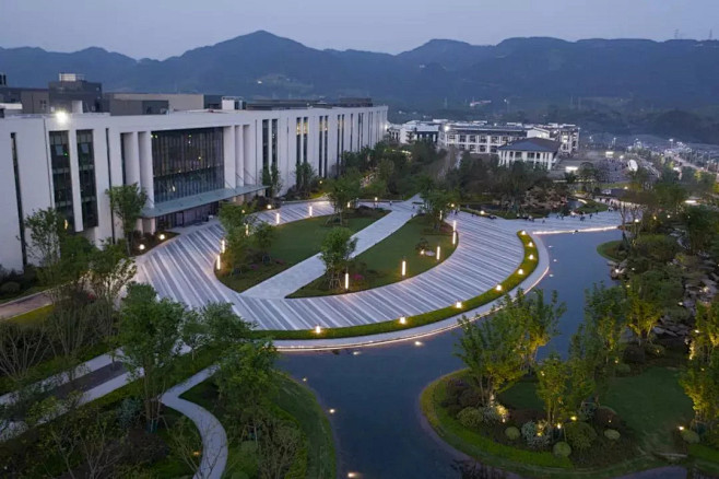 重庆OPPO智能生态科技园 景观设计 /...