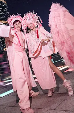 新中国风婚纱照_复古中国风婚纱摄影_中式婚纱照照片_中国风婚纱照风格_中式婚纱照-完美嫁衣婚纱摄影