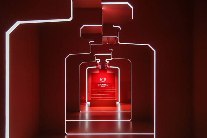 CHANEL 红色工厂（成都） : CH...