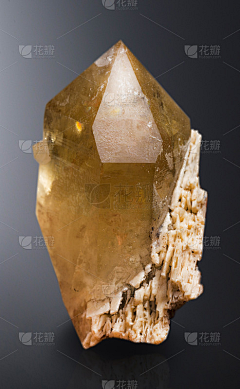 9TXaiisi采集到晶体玉石