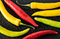 下载红色，黄色和绿色五颜六色的辣椒免费股票照片