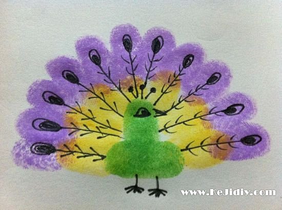 孔雀开屏手指画