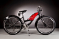 卢卡·阿涅利纯手工制作的电动自行车，登录http://pushthink.com 加入本小站的工业设计原创设计师平台，发布自己的原创作品，和同行的大咖们交流心得体会