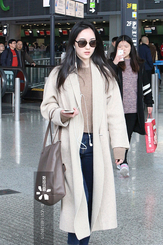 #赵嘉敏# 自己感受一下
cr:视觉中国...