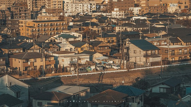 侧耳倾听