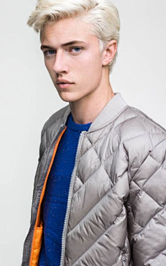 clalamomo采集到Lucky Blue Smith（拉奇·布鲁·史密斯）