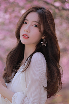 倾颜qy采集到纯欲美女·真人 底图