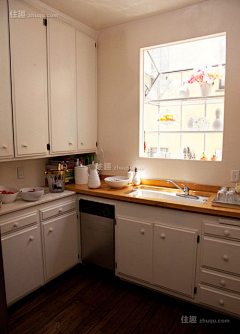 住趣家居网_创意家居采集到【厨房】米色创意家居装修效果图