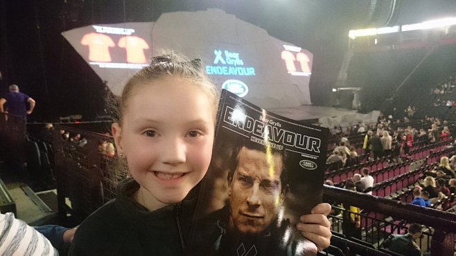 Bear Grylls Live (@b...