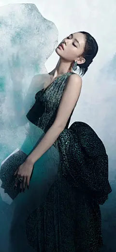 美女壁纸～林允梦幻紫纱裙优雅写真...@霁枫壁纸的动态