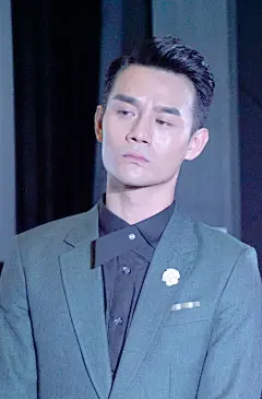 @王凯kkw 大写的九宫格可爱表情包[哈哈][哈... 来自从明天起做个幸福的大调调 - 微博
