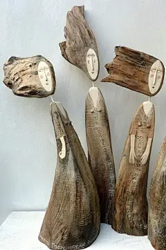 by Lynn Muir