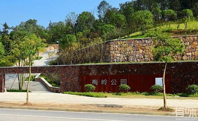 长沙梅岭公园空中栈道