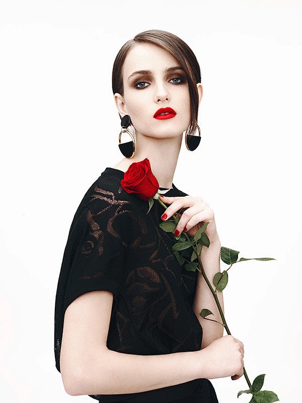 Black & Red & White-...