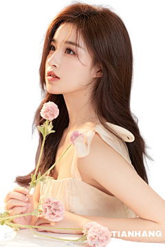 R7fssY1A采集到美女