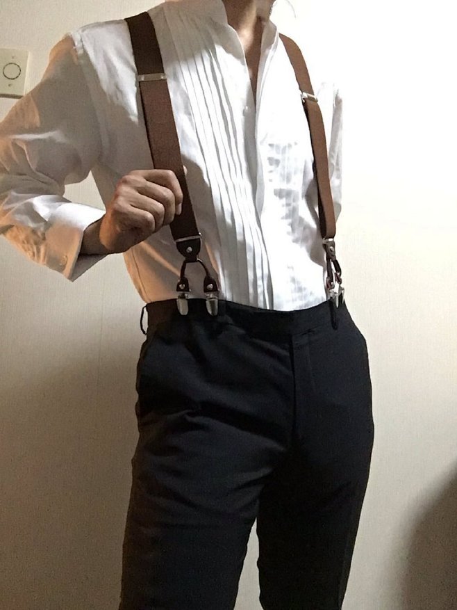 服饰参考/服饰设计/褶皱 褶皱参考
花瓣...