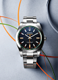 THE COLORS ON MY WRIST : 단단한 은빛 케이스, 베젤과 다이얼 곳곳을 물들인 다채로운 색으로 저마다 개성과 매력을 발산하는 오이스터 컬렉션. 바다와 하늘을 누비는 이들을 위해 탄생한 시계로 남자의 모험심을 대변한다.
