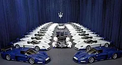 [顶级量产街车 玛莎拉蒂MC12 Corsa] MC12的产量仅有30台，其中5台还是非卖品。2005年，玛莎拉蒂又加产了25台，所以最终这个星球上有50位幸运的买家获得了此车，每辆MC12价值超过60万欧元。玛莎拉蒂在法拉利Enzo的平台上打造了MC12，但这不是结束。当一个单词加入到产品名称中，这部产品则只属于更加稀有的少数人。“Corsa”，意大利语中“竞赛”的意思，所以，玛莎拉蒂MC12 Corsa就是一部纯血赛道之子。玛莎拉蒂MC12 Corsa是街道版MC12的赛......