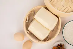 馒头鸡蛋早餐面点面食美食摄影图